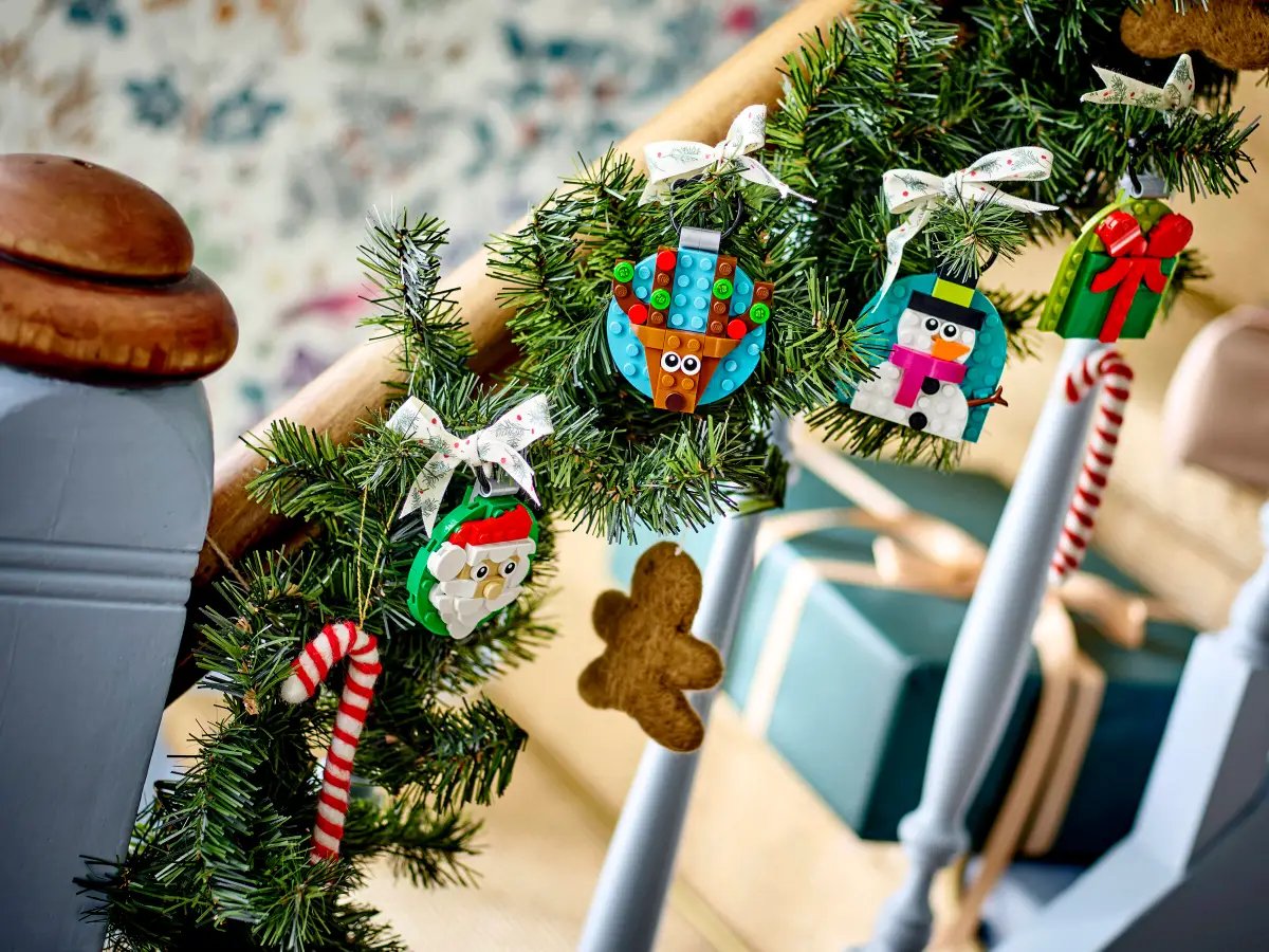 LEGO Christmas Ornament Selection 40744