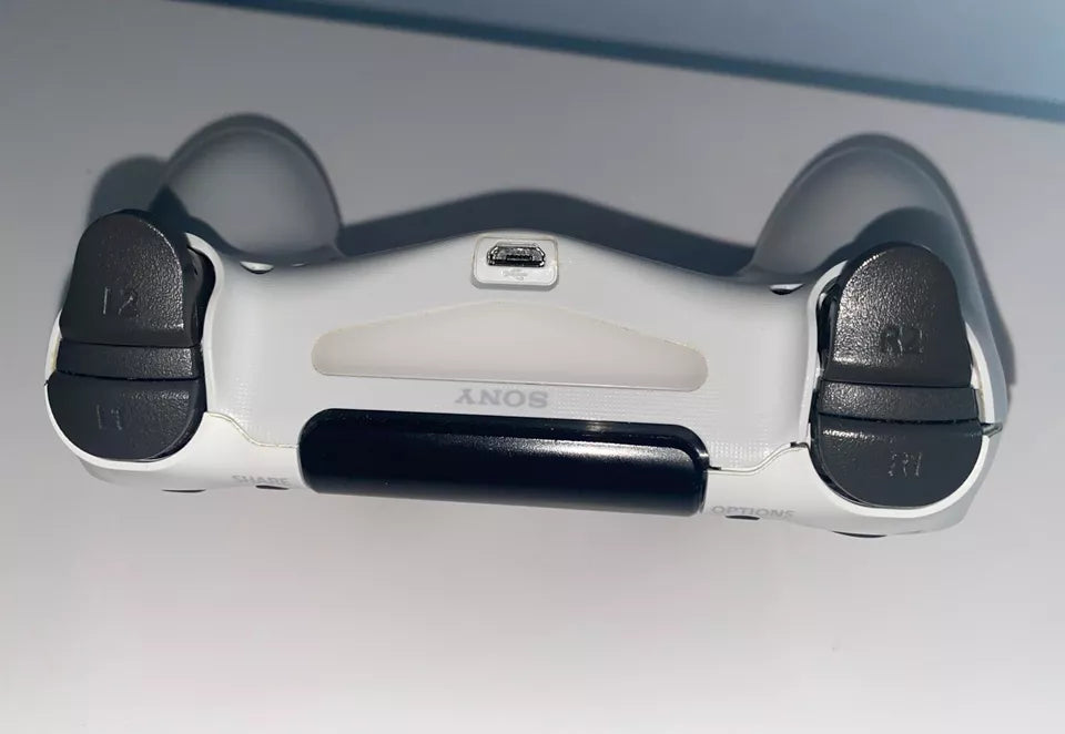PS4 DualShock 4 V2 White Refurbished