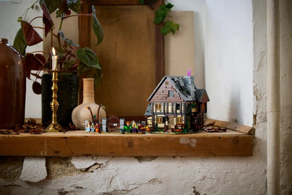 LEGO Disney Hocus Pocus: The Sanderson Sisters' Cottage 21341