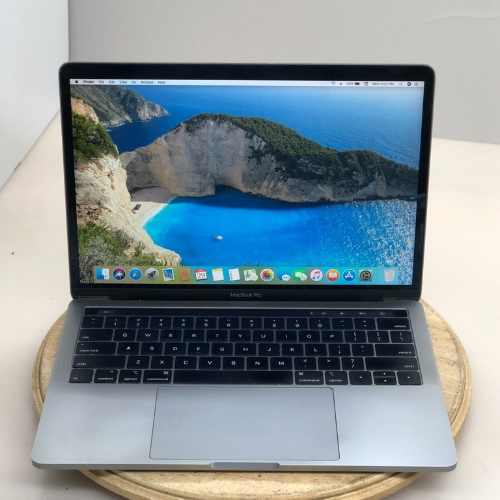 MacBook Pro 2018 13.3 in 256GB Space Grey Refurbished